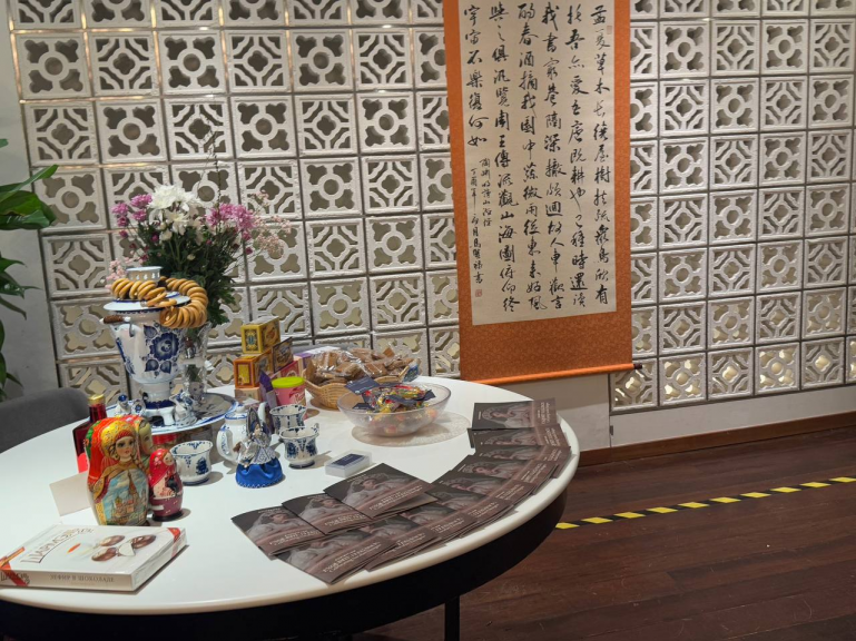 On Exhibition “Exquisite Elegance: Celebrating Sarafan Designs”. A Tribute to Russian Culture in Singapore